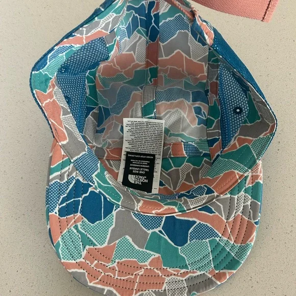 The North Face Women’s Camp Patterned Cap - Picture 5 of 7